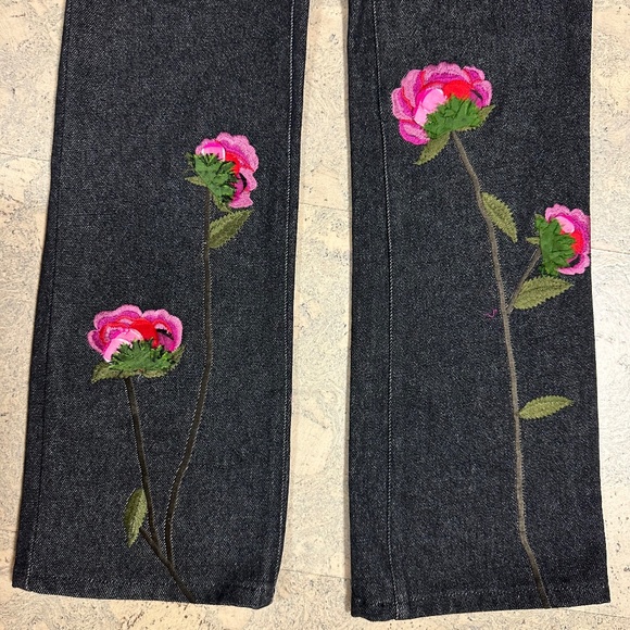Valentino Garavani Floral-appliqué Straight-leg Jeans Flower Detail - Picture 7 of 13